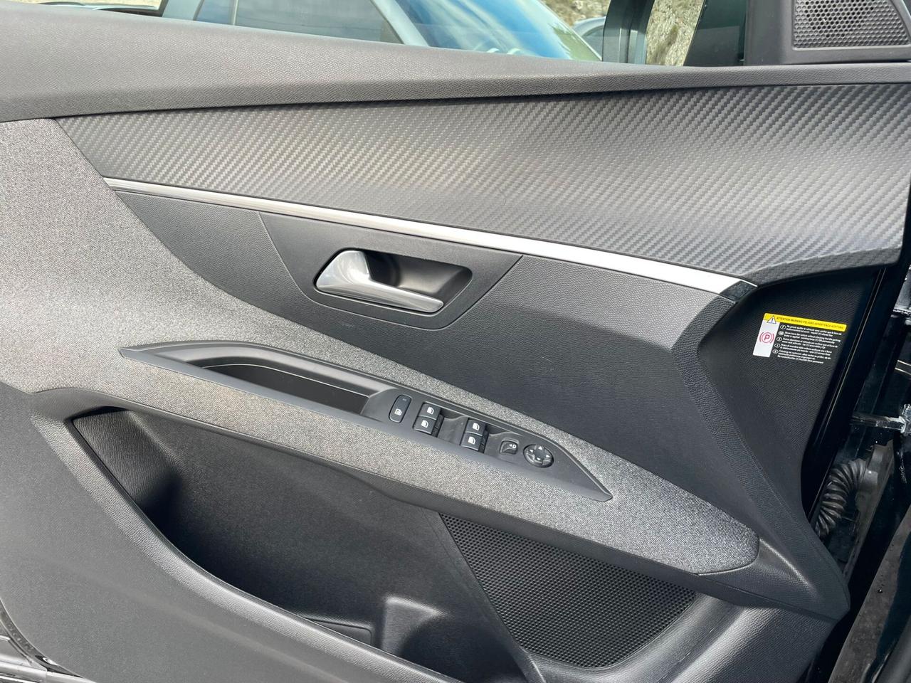 PEUGEOT 3008 1.5HDI ACTIVE 130cv *NAVI-LED-CARPLAY*