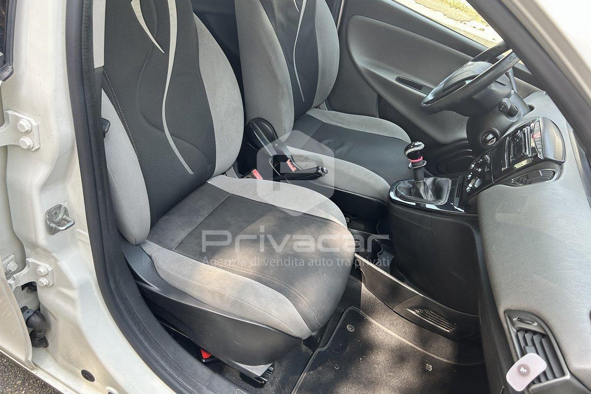 LANCIA Ypsilon 1.2 69 CV 5 porte GPL Ecochic Silver