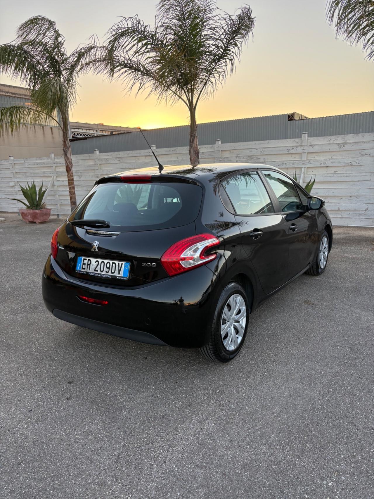 Peugeot 208 1.4 HDi 5 porte tagliando e cinghia ok
