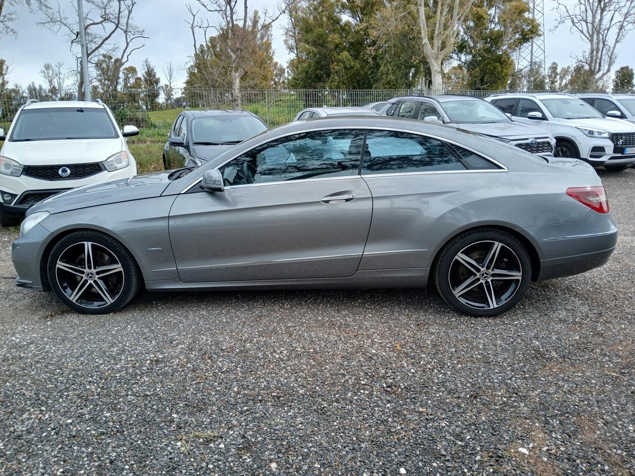 Mercedes-benz E 220 CDI Coupé BlueEFFICIENCY