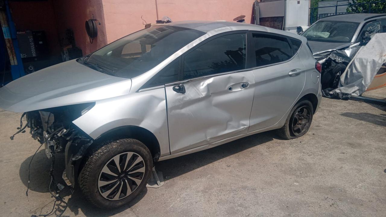 Ford Fiesta 1.1 75 CV 5 RICAMBI