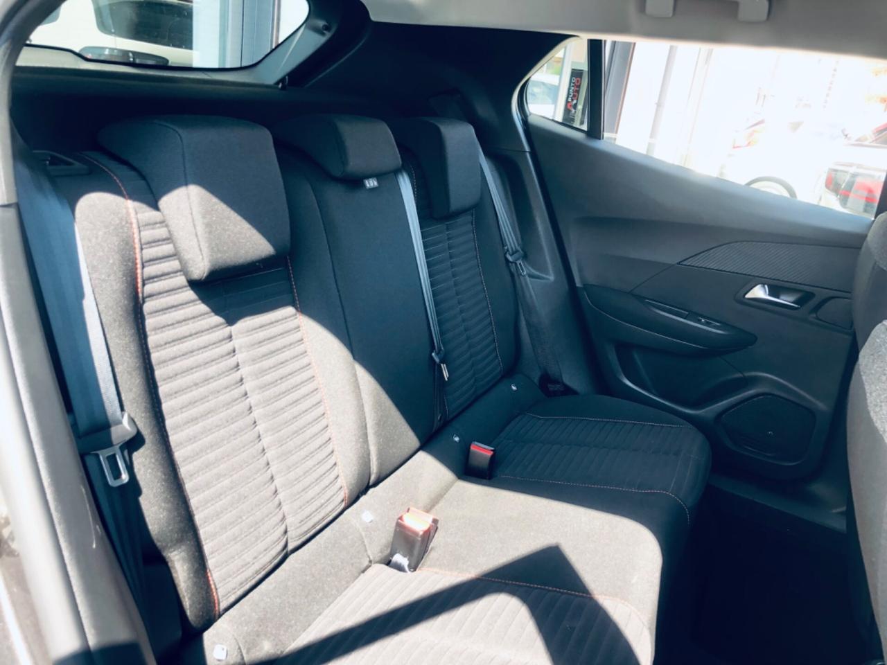 Peugeot 2008 BlueHDi 110 S&S Allure Pack