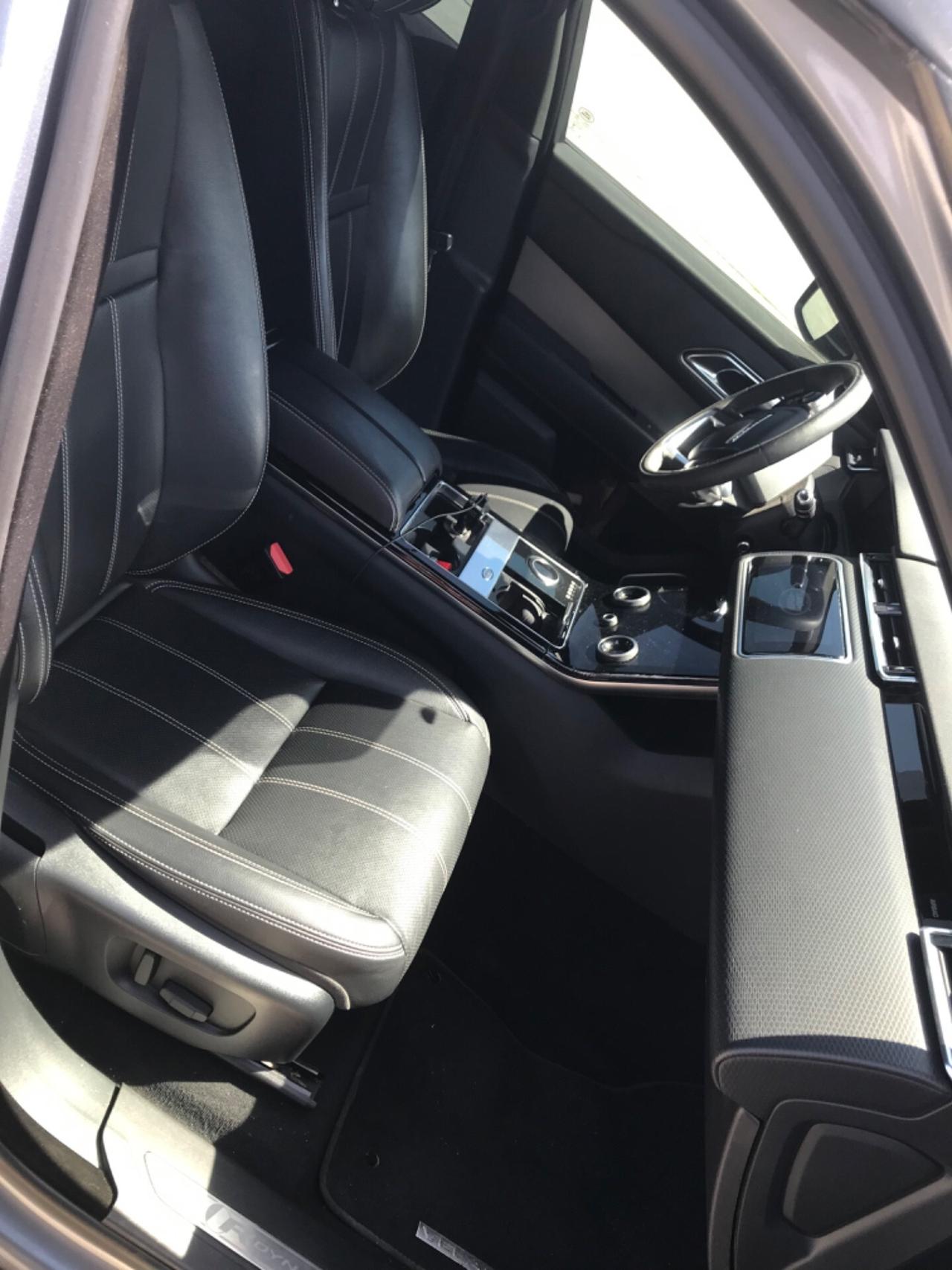 Land Rover Range Rover Velar 3.0 V6 SD6 300 CV R-Dynamic SE. Garanzia ufficiale Land Rover