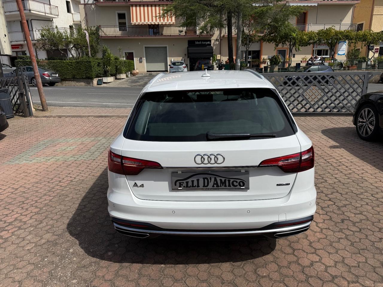 Audi A4 Avant 40 TDI quattro S tronic Business Advanced