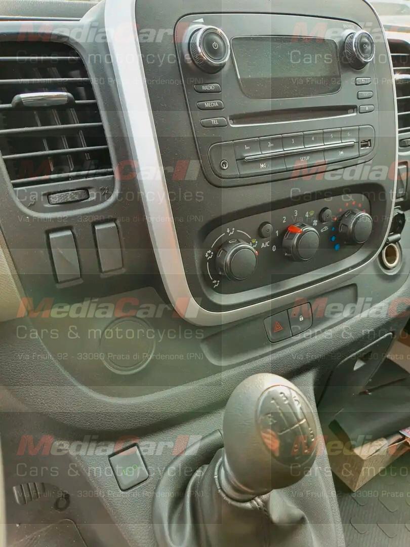 Nissan nv300