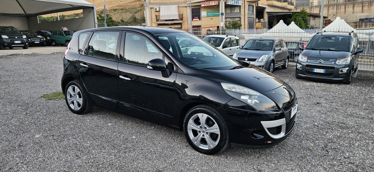 Renault Scénic X-Mod 1.5 dCi 110CV Luxe