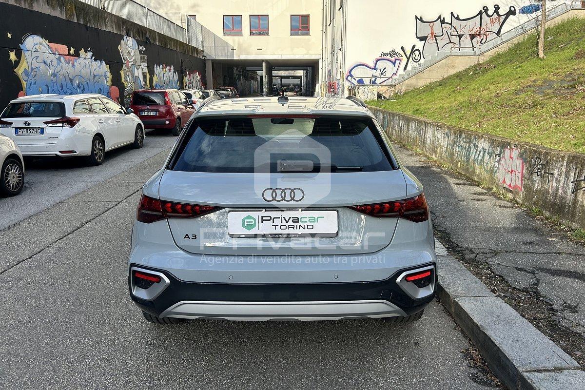 AUDI A3 allstreet TFSI 110 kW S tronic Identity Contrast