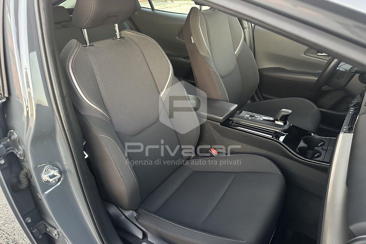 TOYOTA Prius 2.0 Plug-in Hybrid Lounge