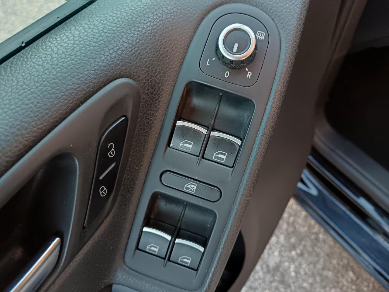 Volkswagen Golf 1.6 TDI 105CV NEOPATENTATI