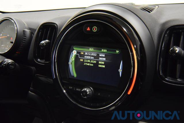 MINI Countryman 2.0 COOPER D AUTOMATICA NAVIGATORE FARI LED