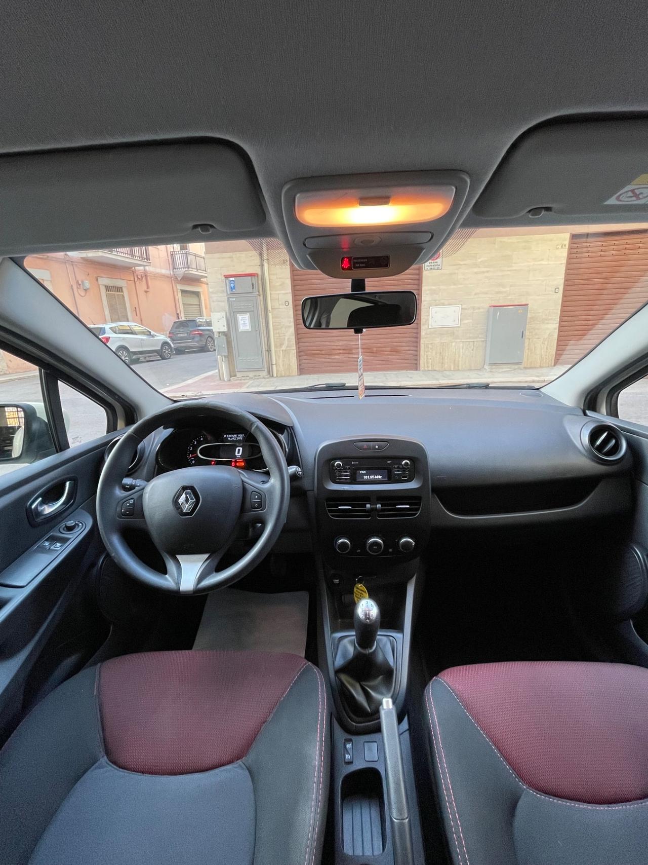 Renault Clio dCi 8V 75 CV Start&Stop 5 porte Energy Intens