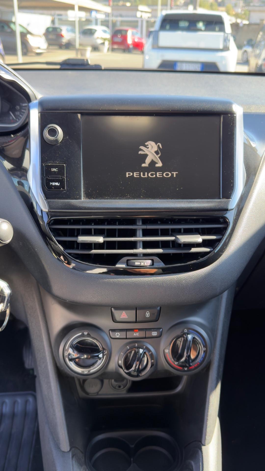 Peugeot 208 PureTech 82 5p. GPL Allure