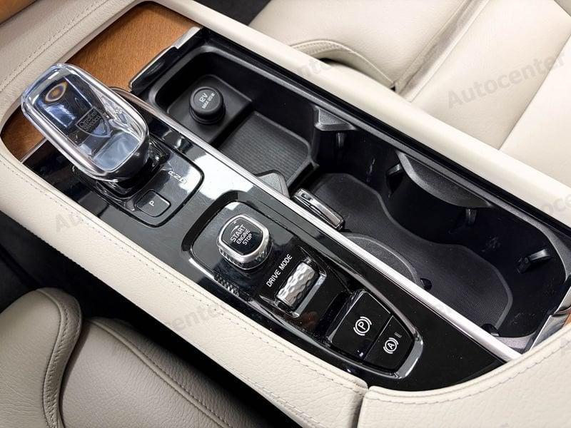Volvo XC90 XC90 B5 (d) 235CV AWD AUT 7 POSTI INSCRIPTION