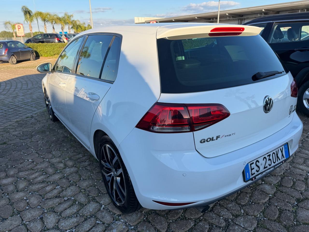 Volkswagen Golf 1.6 TDI DSG 5p. Highline BlueMotion Technology
