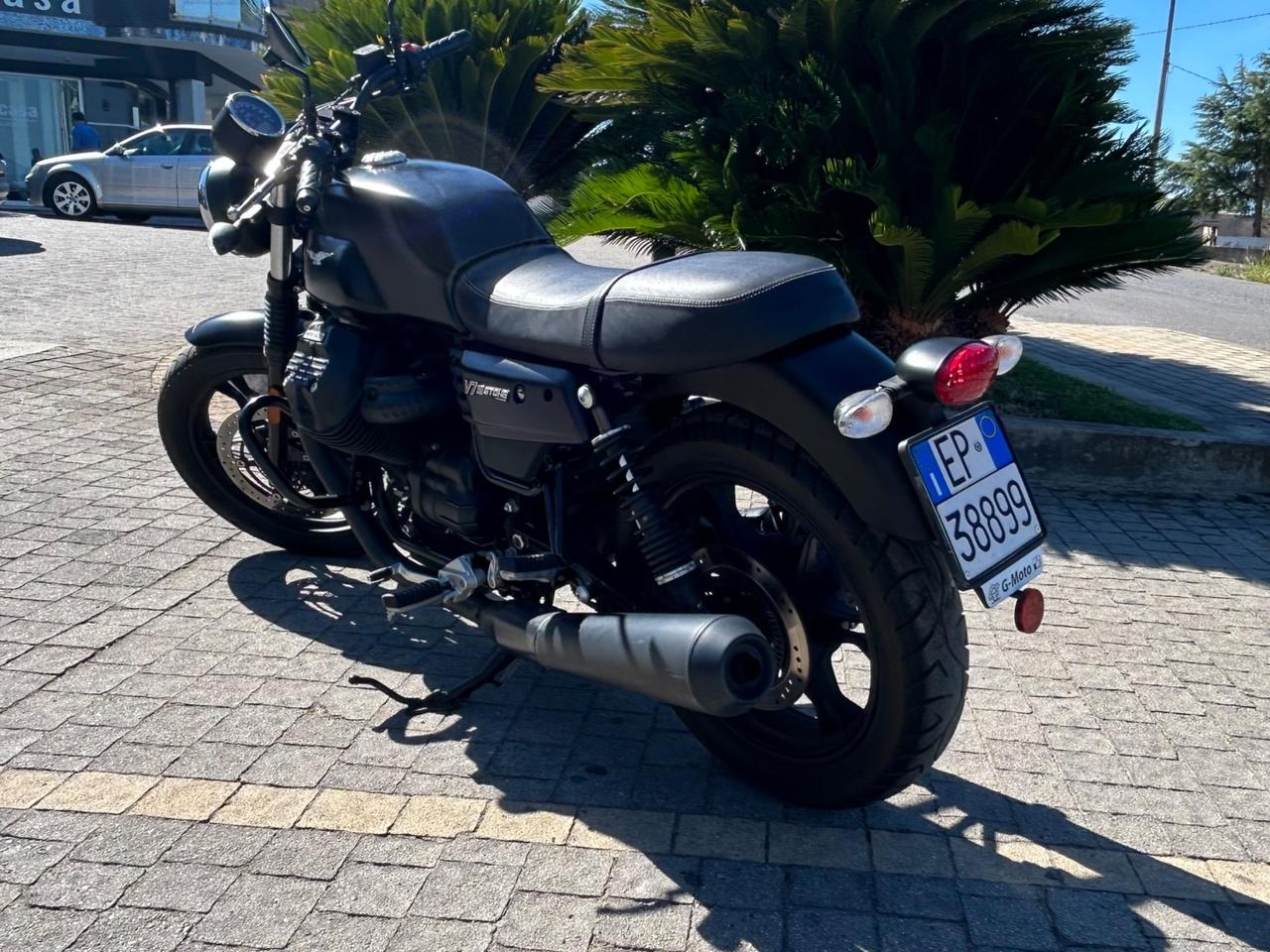 Moto Guzzi V7 III Stone ABS Night Dark 2019 km 7000