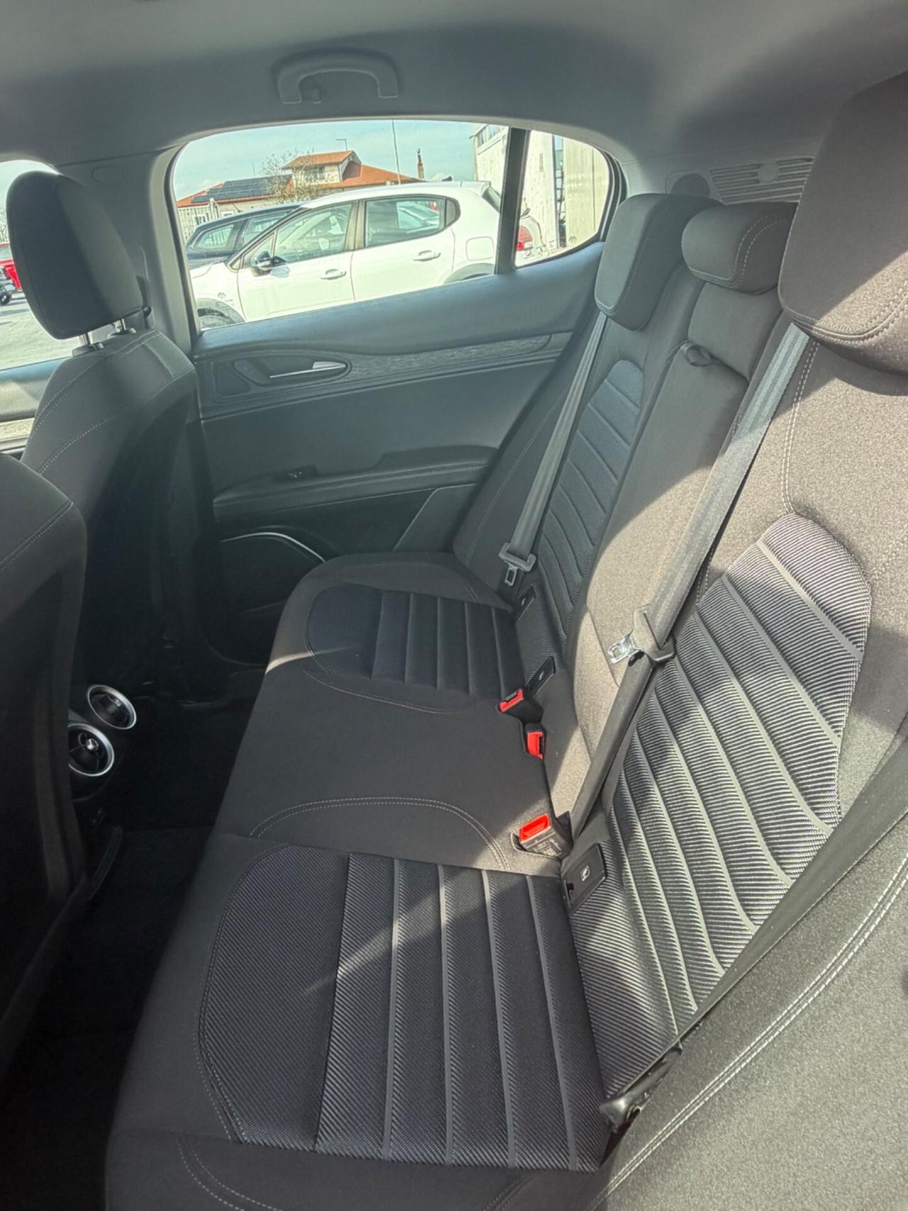 Alfa Romeo Stelvio 2.2 Turbodiesel 190 CV AT8 RWD Super