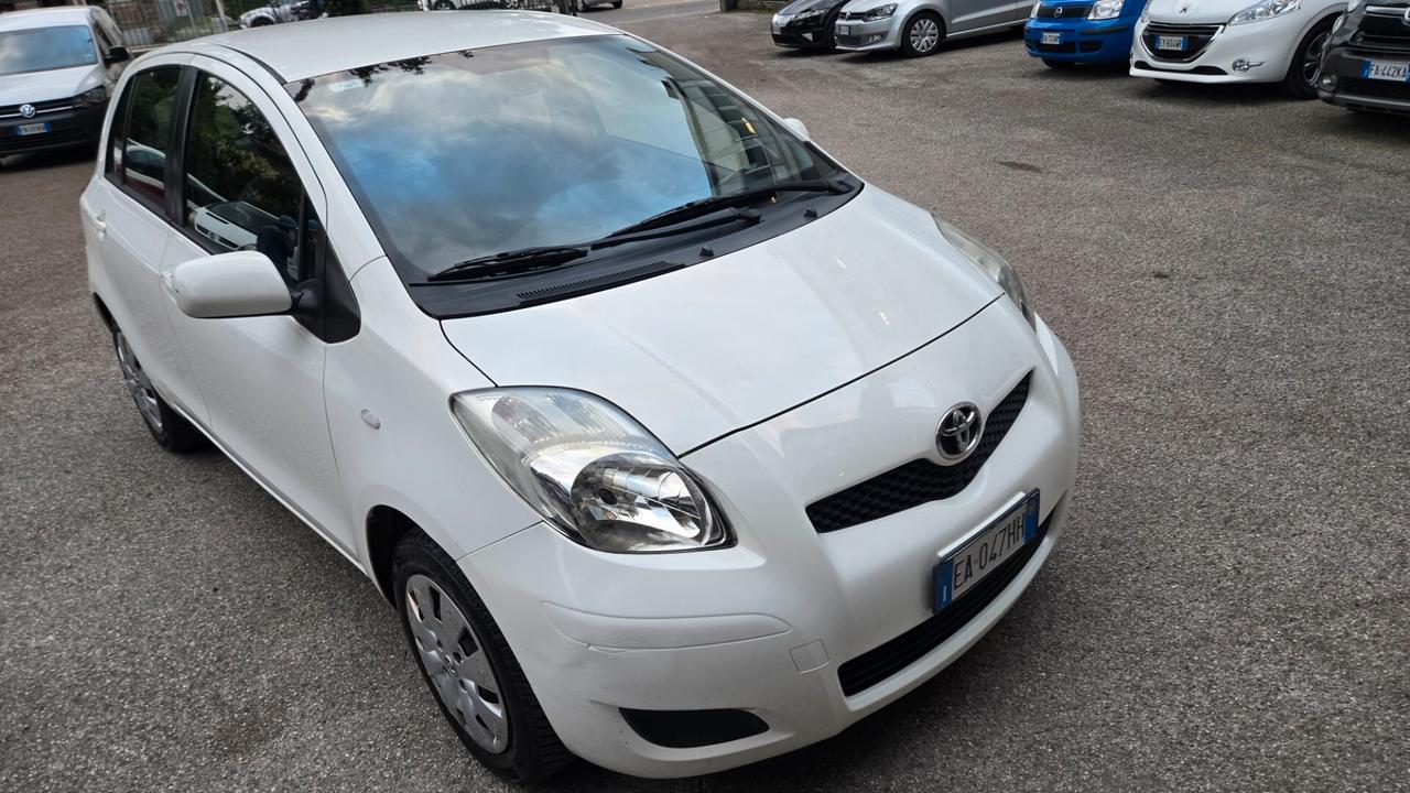 Toyota Yaris 1.3 5 porte Sol
