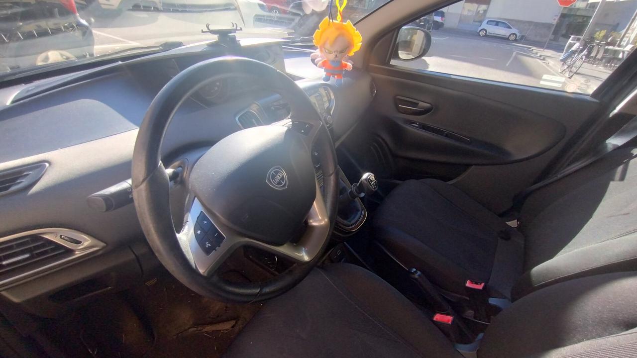 Lancia Ypsilon 1.2 69 CV 5 porte GPL Ecochic Gold