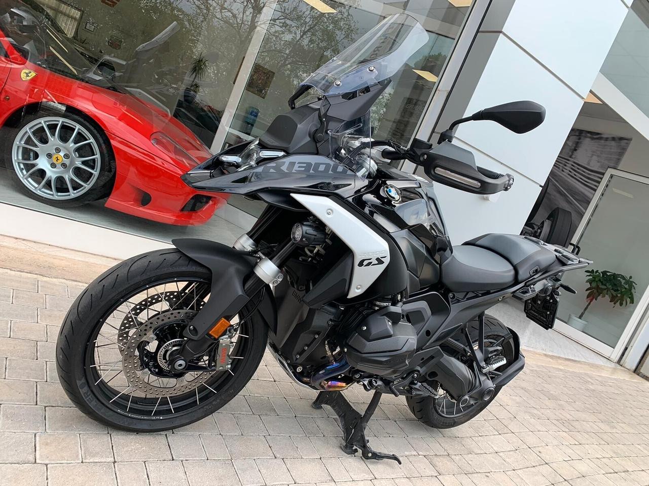 BMW R 1300 GS TRIPLE BLACK PARI AL NUOVO