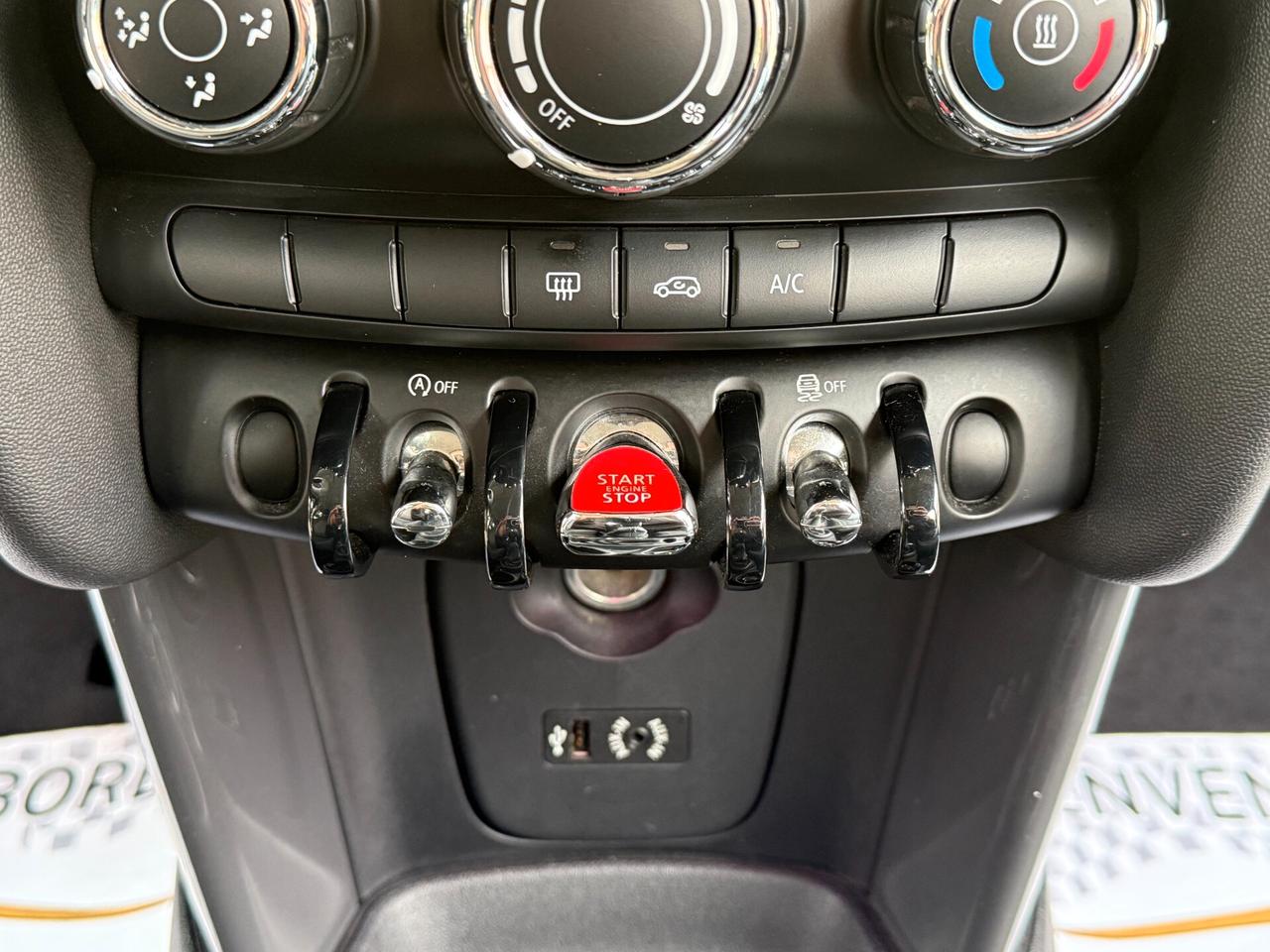 Mini 1.5 One D 95CV 5P *LUCI LED AMBIENT – 2016