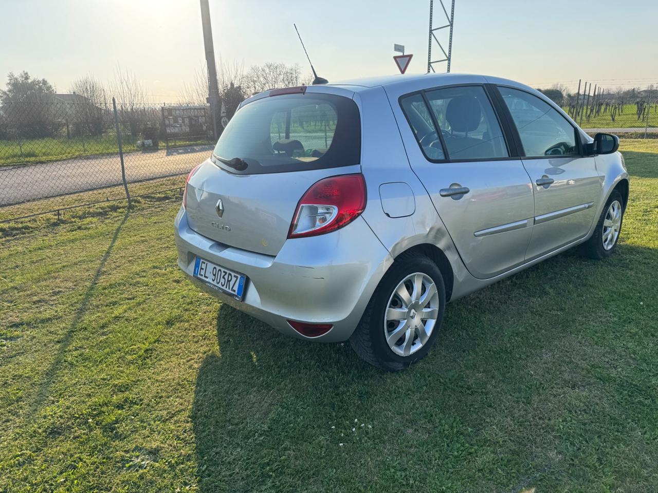 Renault Clio 1.2 16V 5 porte GPL Yahoo!