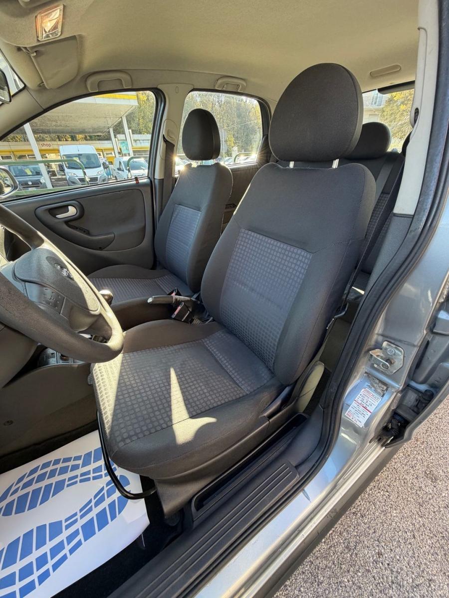 OPEL - Corsa - 1.0i 12V 5 porte Club #TAG.CERTIFICATI