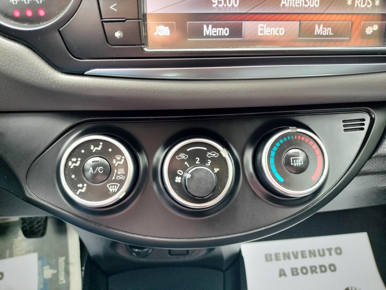 Toyota Yaris 1.0 5 porte Lounge benzina GPL