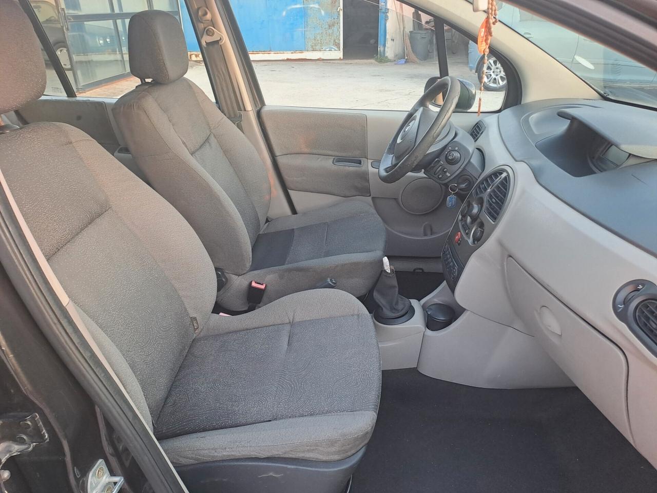 Renault Modus 1.2 16V Dynamique