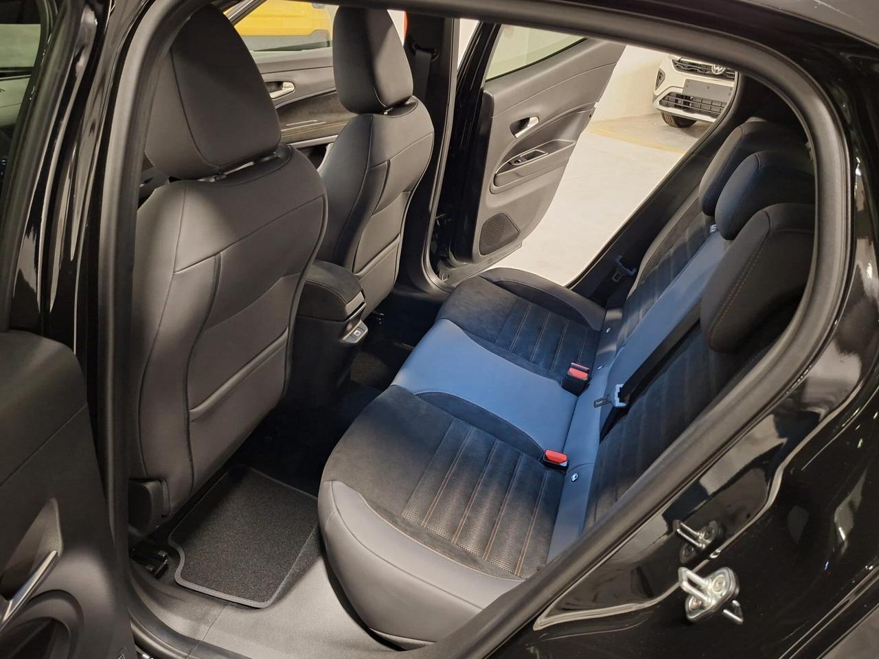Alfa Romeo Junior 1.2 Turbo mhev Hybrid Intensa eDCT6 Km.0