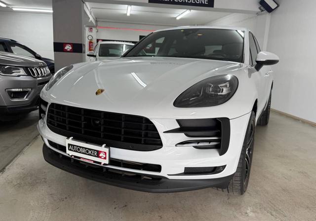 PORSCHE Macan 2.0