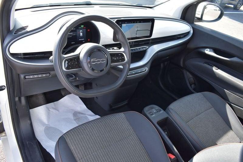 FIAT 500 500e Berlina 42 kWh Icon