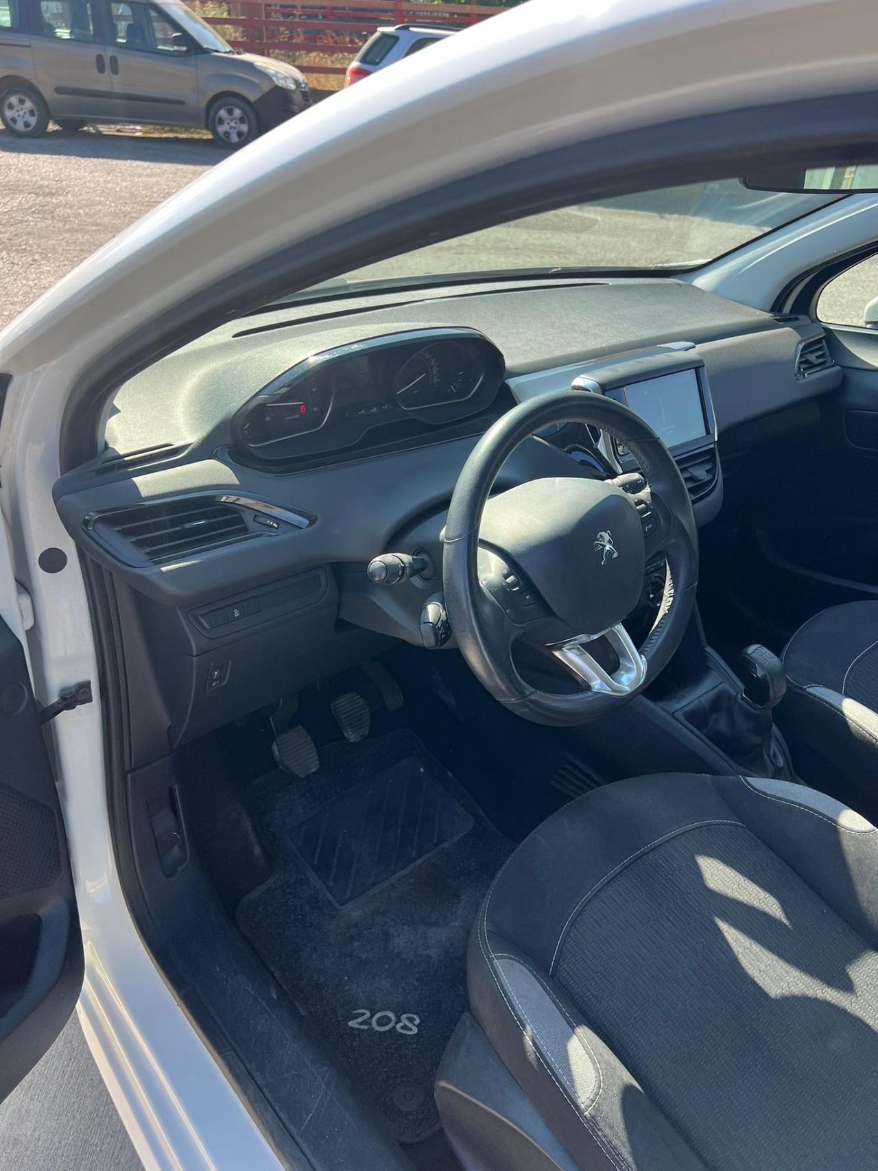 Peugeot 208 BlueHDi 75 5 porte Allure