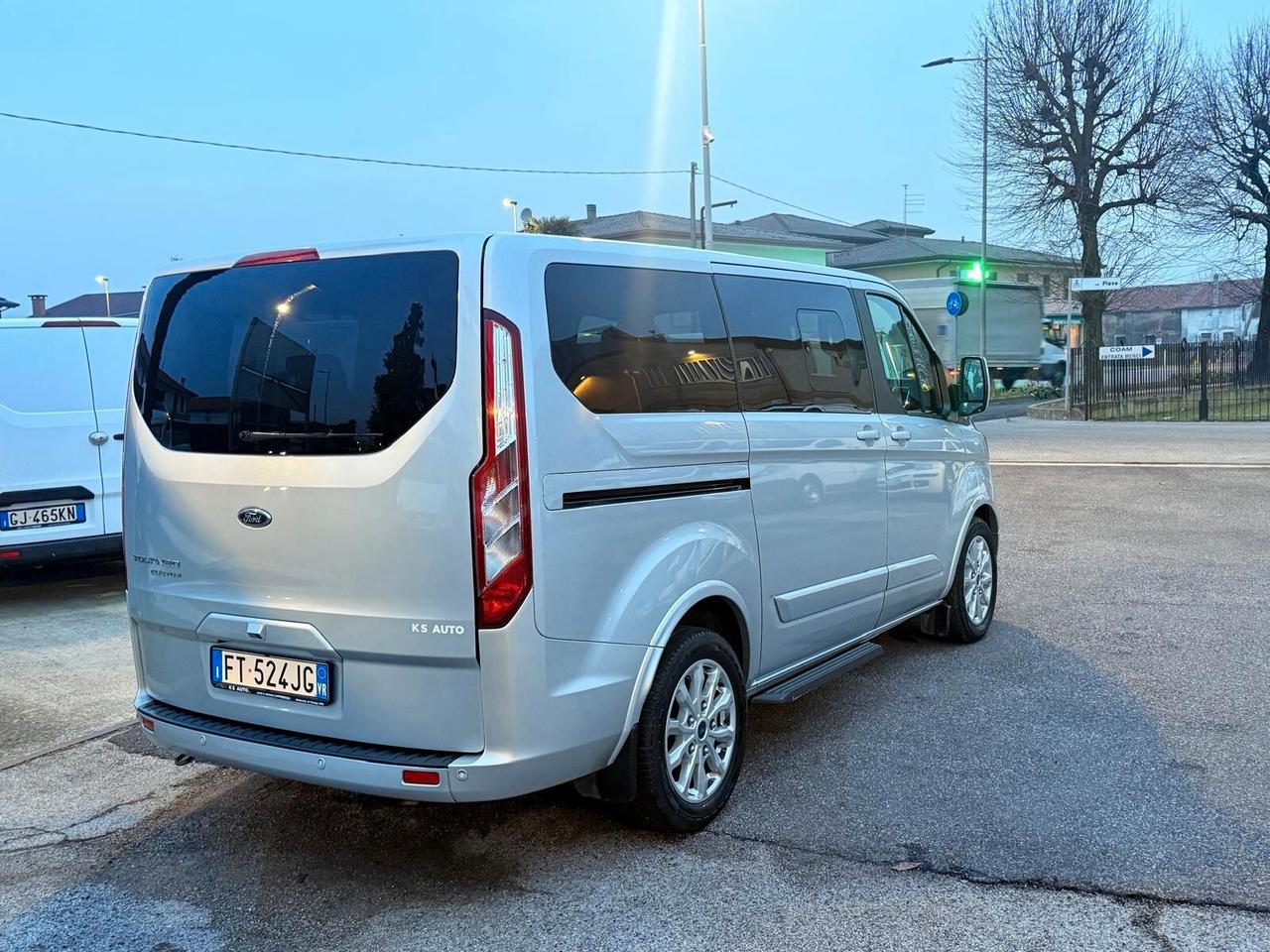 Ford Tourneo Custom 310 2.0 TDCi 170CV aut. PL Titanium