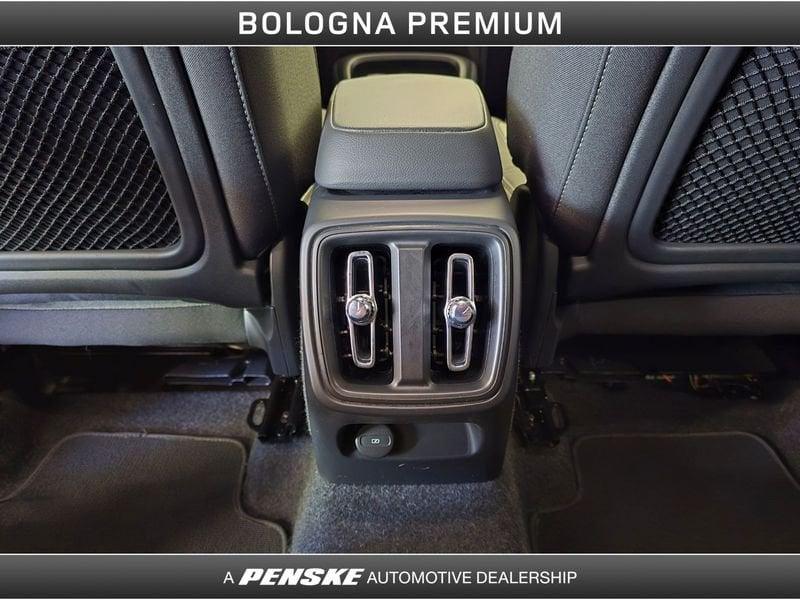 Volvo XC40 XC40 B3 automatico Core
