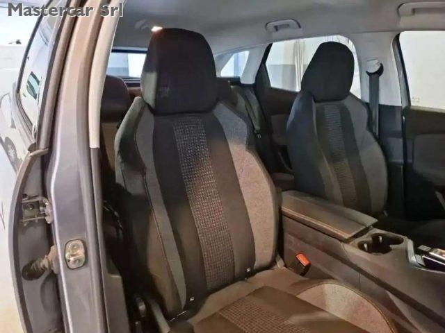 PEUGEOT 3008 BLUEHDI 130 EAT8 SeS BUSINESS - FY113YL