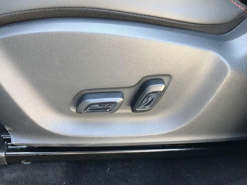 MG ZS EV Luxury 72 kWh IVA ESPOSTA * 8.700 KM!!