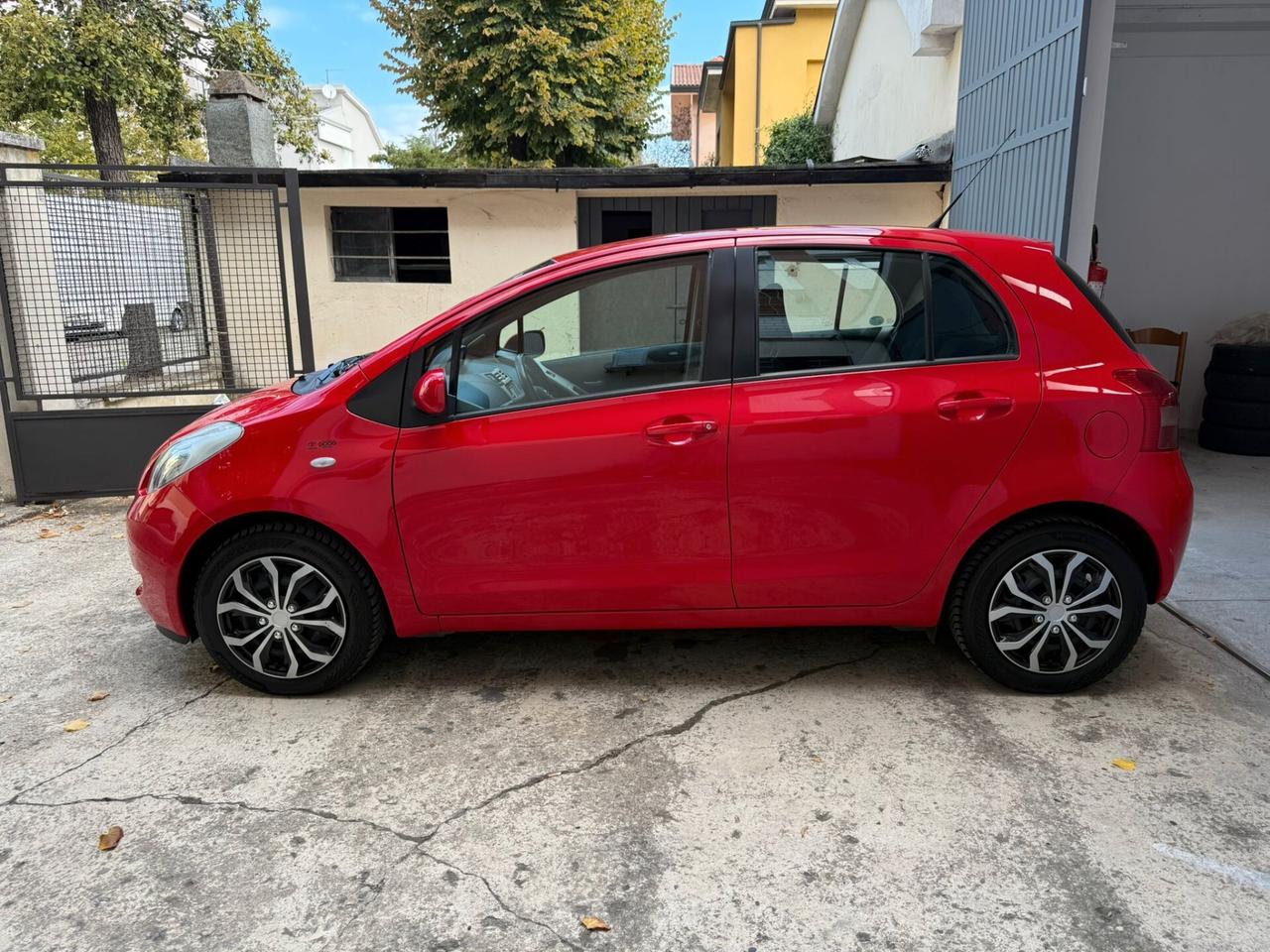 Toyota Yaris 1.0 5 porte