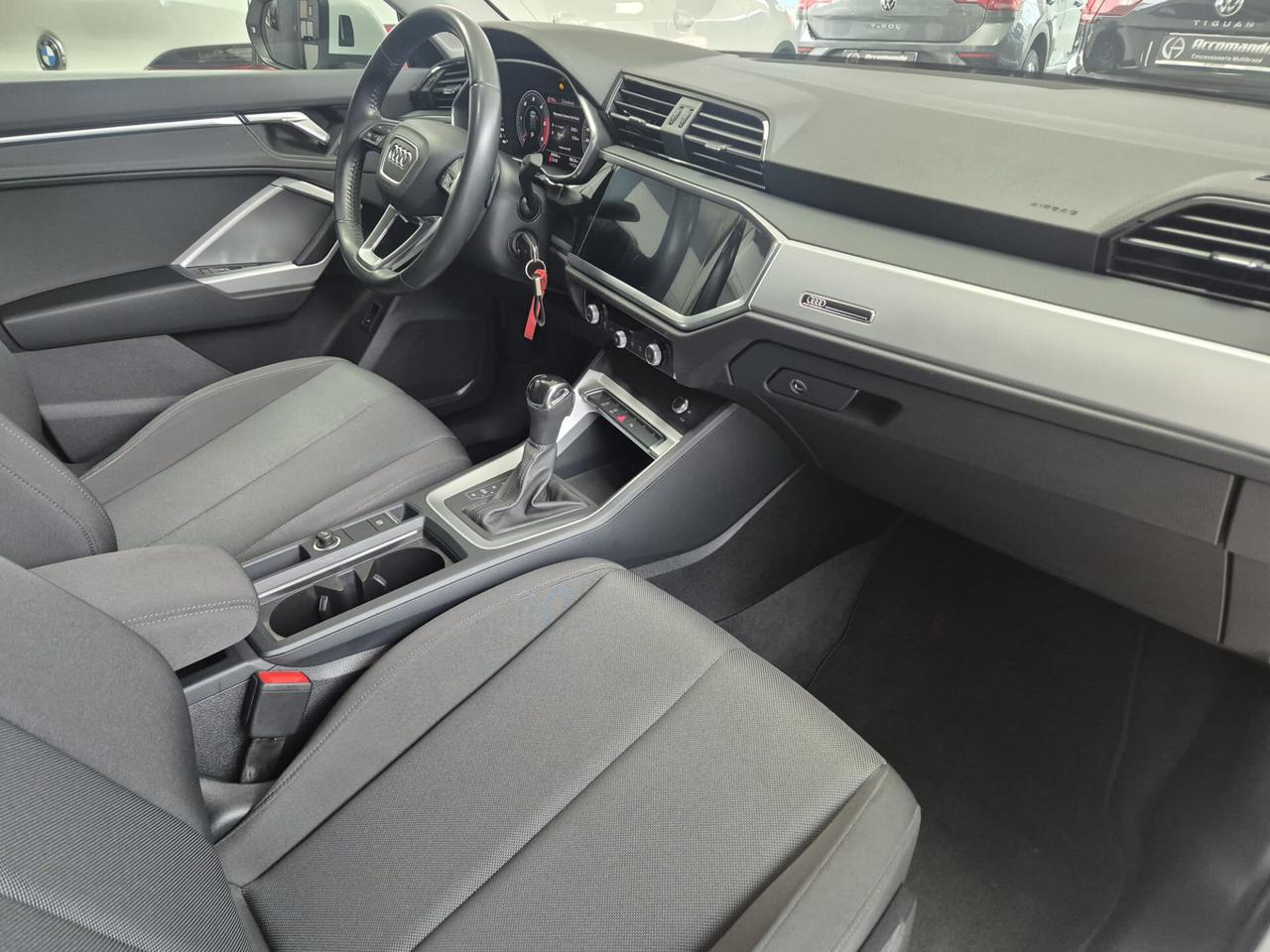 Audi Q3 35 TDI S tronic Business