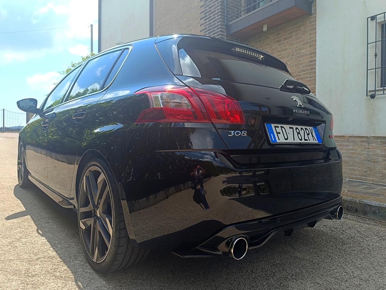 Peugeot 308 THP 272 CV by Peugeot sport maniacale