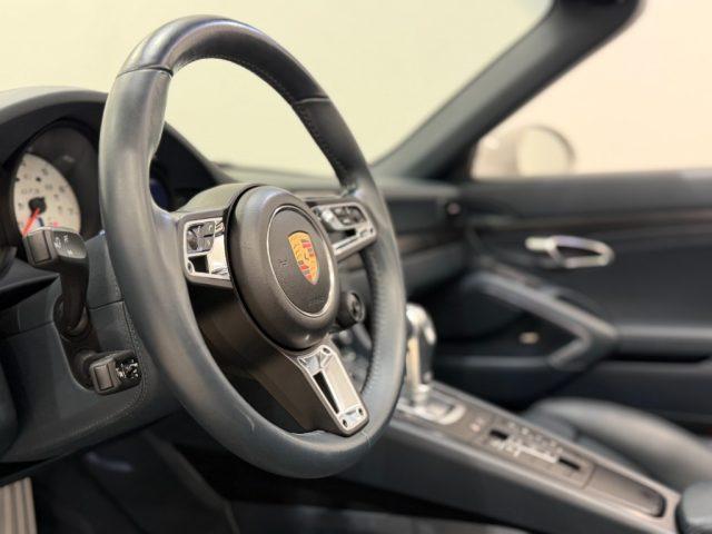 PORSCHE 911 3.0 Carrera 4 GTS Cabriolet