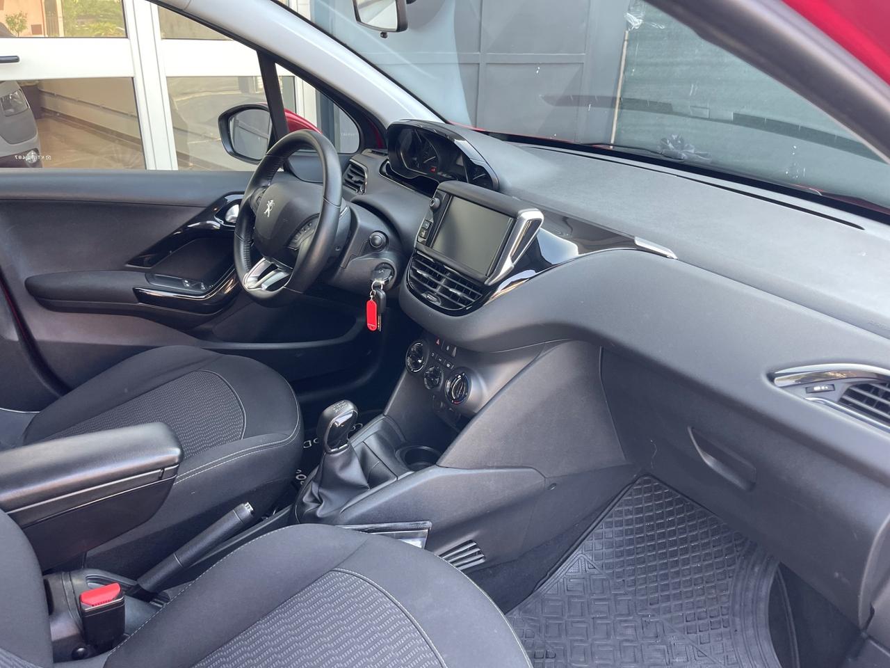 Peugeot 208 PureTech 82 5 porte Allure