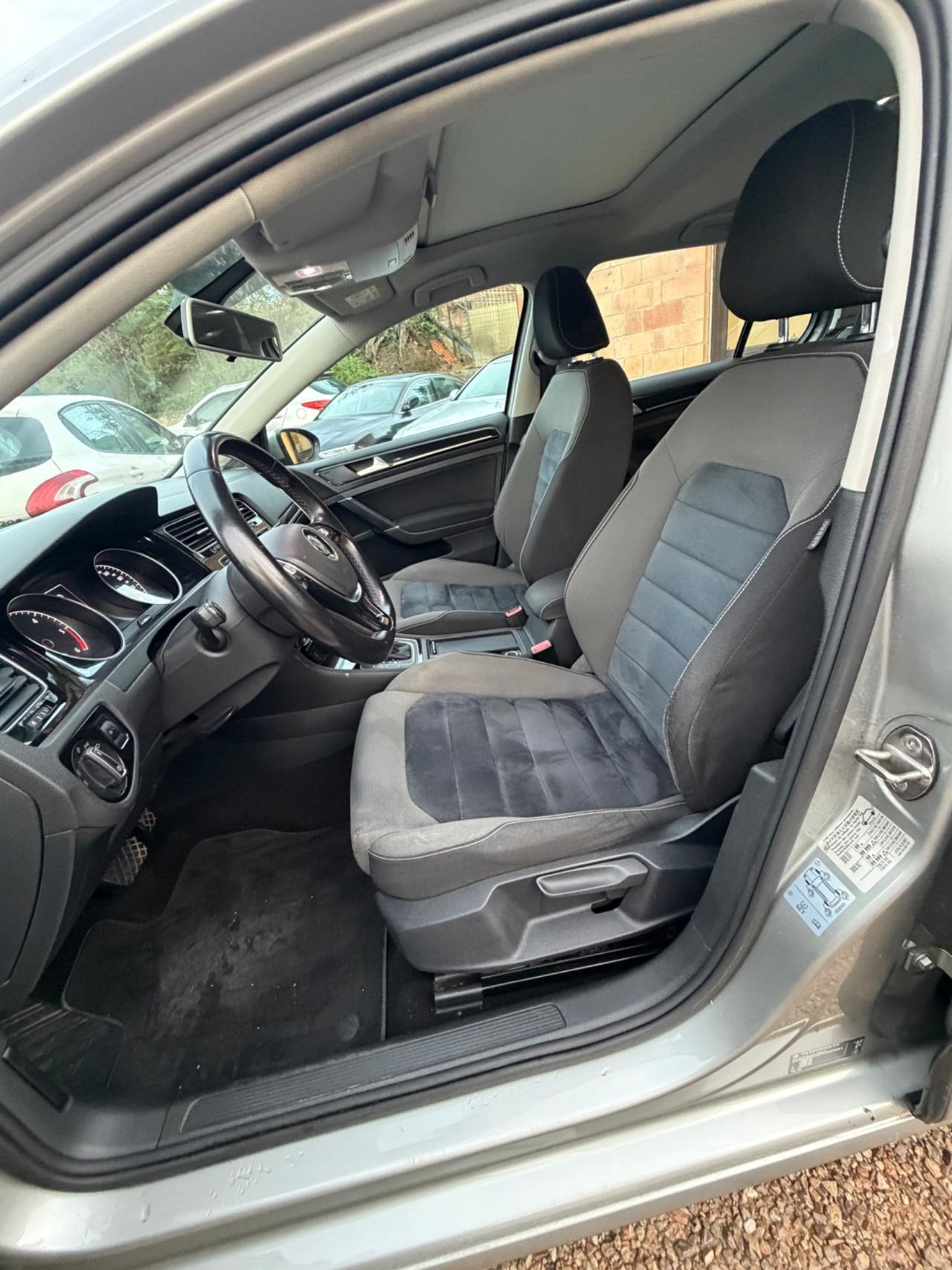 Volkswagen Golf Business 1.6 TDI DSG 5p. Highline BlueMotion Technology