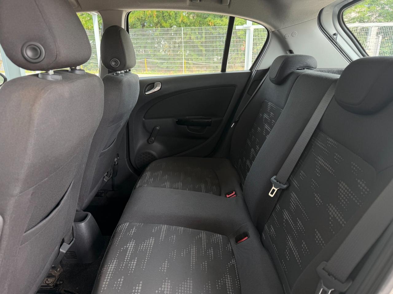 Opel Corsa 1.2 5 porte Cosmo