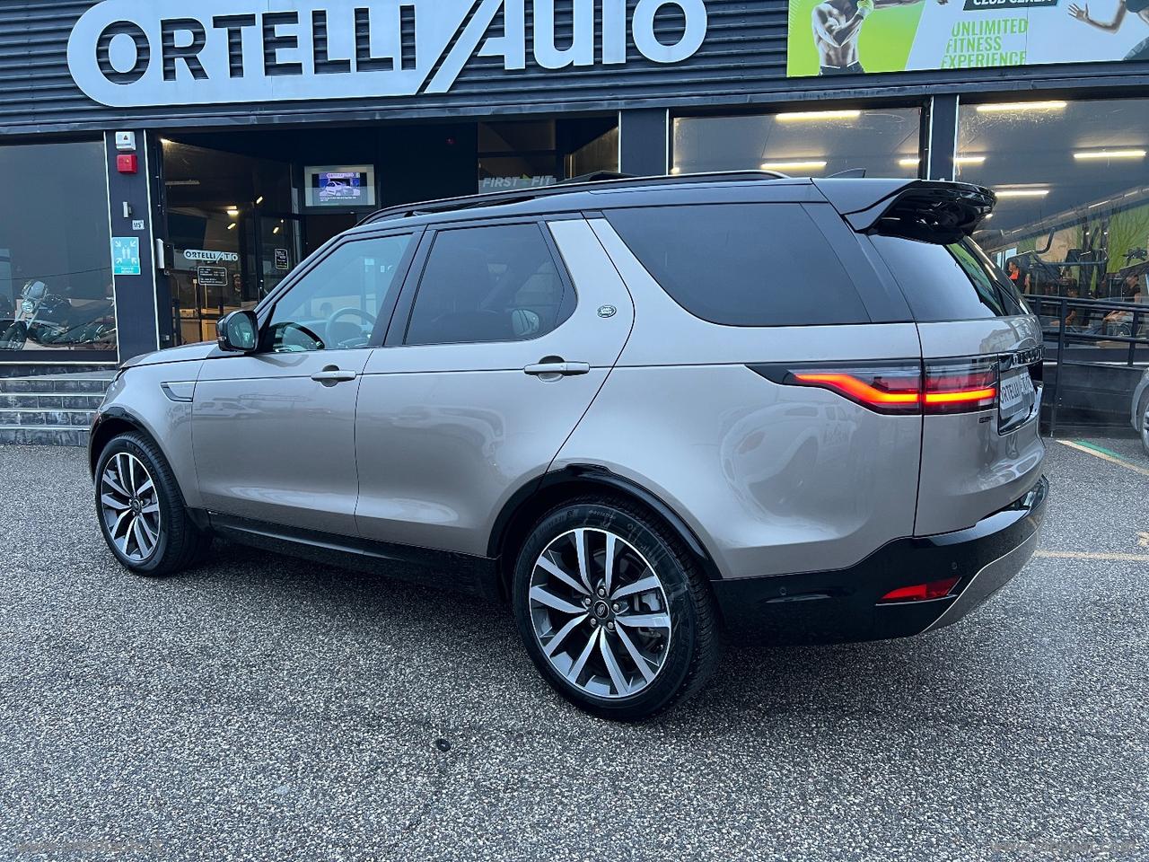 LAND ROVER Discovery 3.0D I6 249CV R-Dyn. SE 7 POSTI