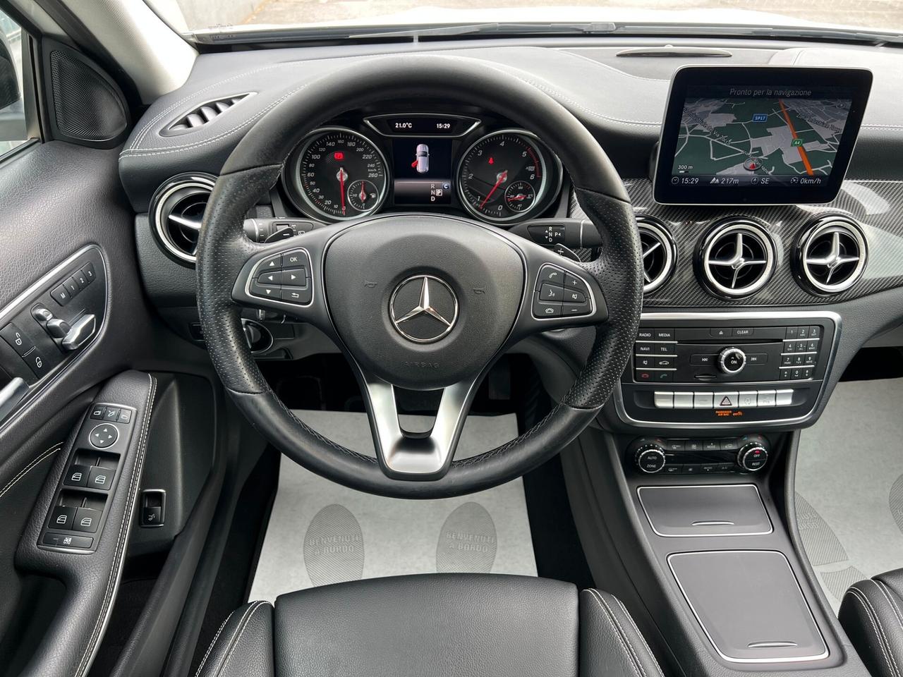 Mercedes-benz GLA 200 d Automatic Premium Night Edition