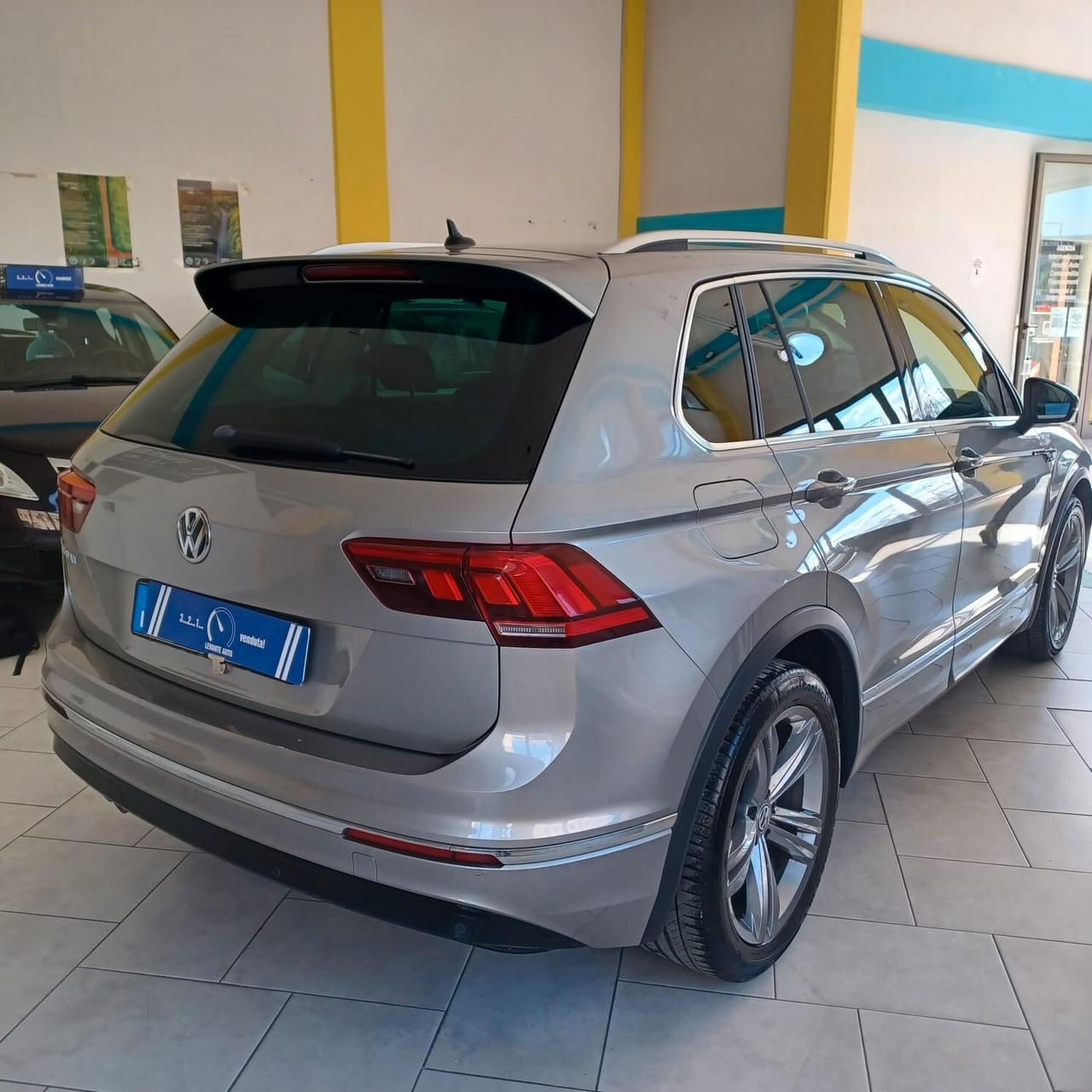 63.000 KM TAGLIANDI UFFICIALI TIGUAN R-LINE 1.6 TDI FULL OPTIONL