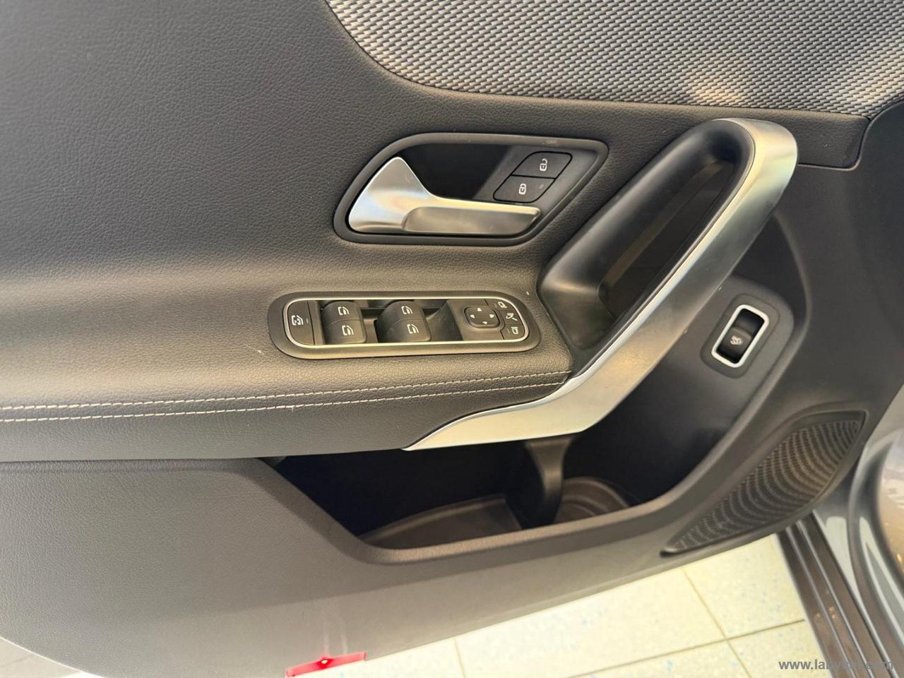 MERCEDES-BENZ A 180 d Automatic 4p. Sport