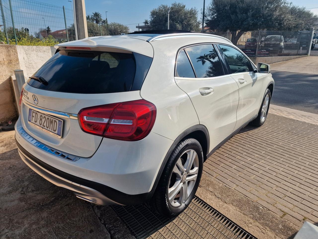 Mercedes-benz GLA 200 d Premium