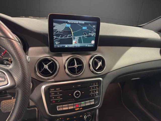 MERCEDES-BENZ GLA 180 d Automatic Sport