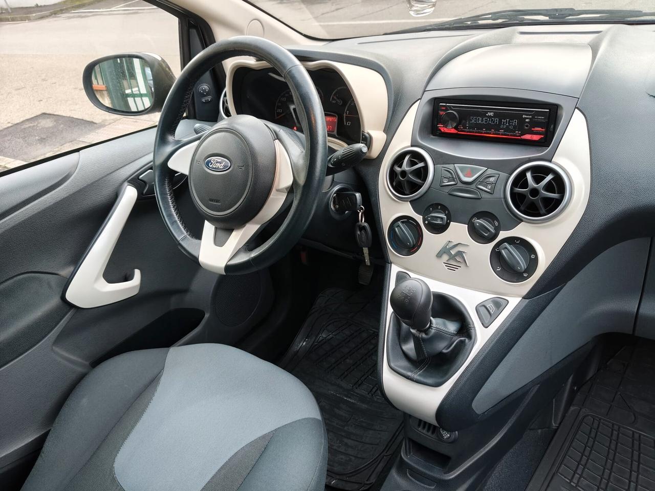 Ford Ka 1.3 TDCi 75CV Titanium